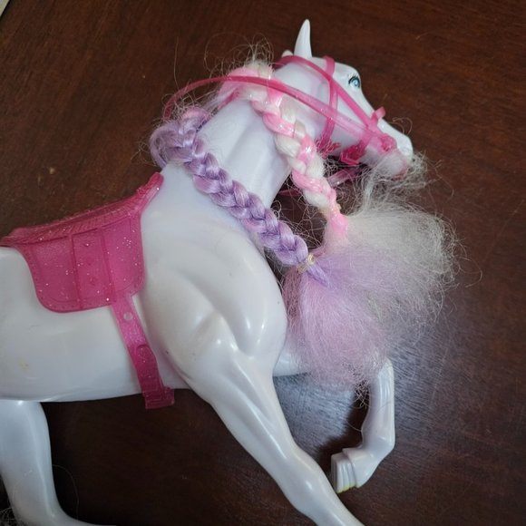 2 horses Disney princess Cinderellas' horse and Barbie horse - Picture 4 of 7